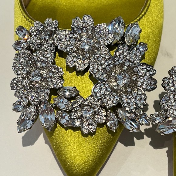 Roger Vivier Chartreuse, Satin and Crystal Pumps, size 37 - Picture 4 of 7